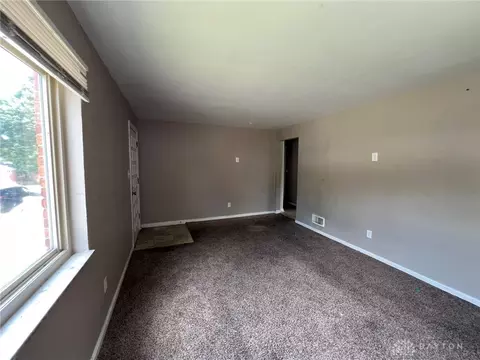 Living - 3341 Ninann Ct, Cincinnati, OH 45211 photo 1 of 2