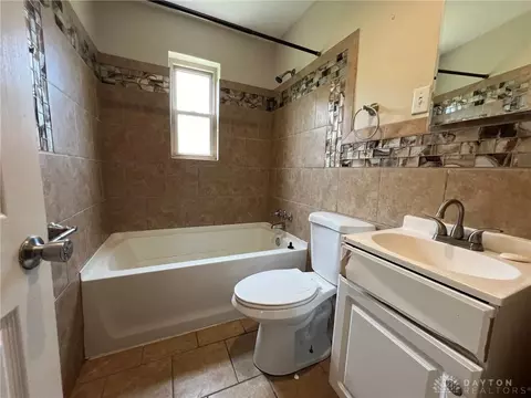 Bath - 3341 Ninann Ct, Cincinnati, OH 45211 photo 1 of 1