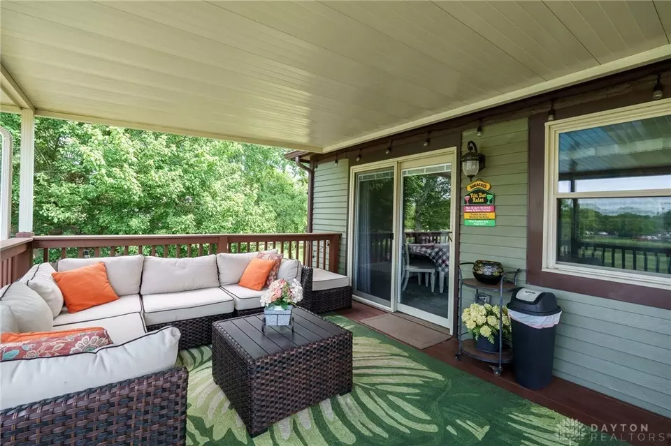 Exterior - 1933 Scioto Ct, Kettering, OH 45420 photo 3 of 13