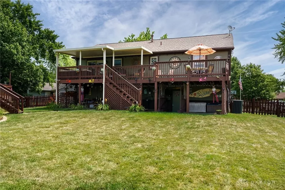 Exterior - 1933 Scioto Ct, Kettering, OH 45420 photo 10 of 13