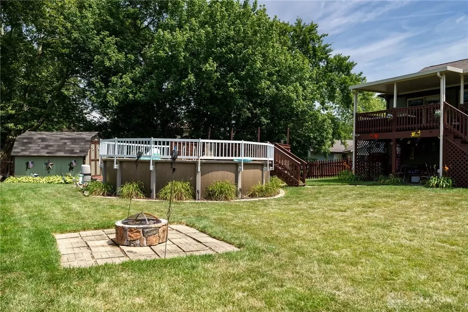 Exterior - 1933 Scioto Ct, Kettering, OH 45420 photo 11 of 13