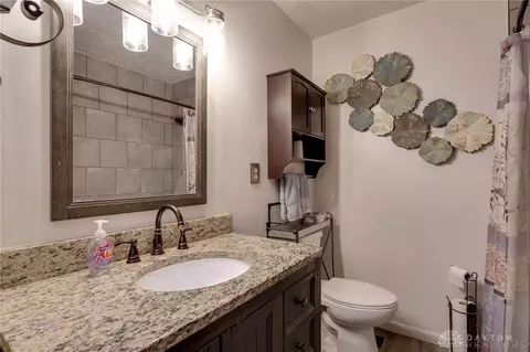Bath - 1933 Scioto Ct, Kettering, OH 45420 photo 1 of 3