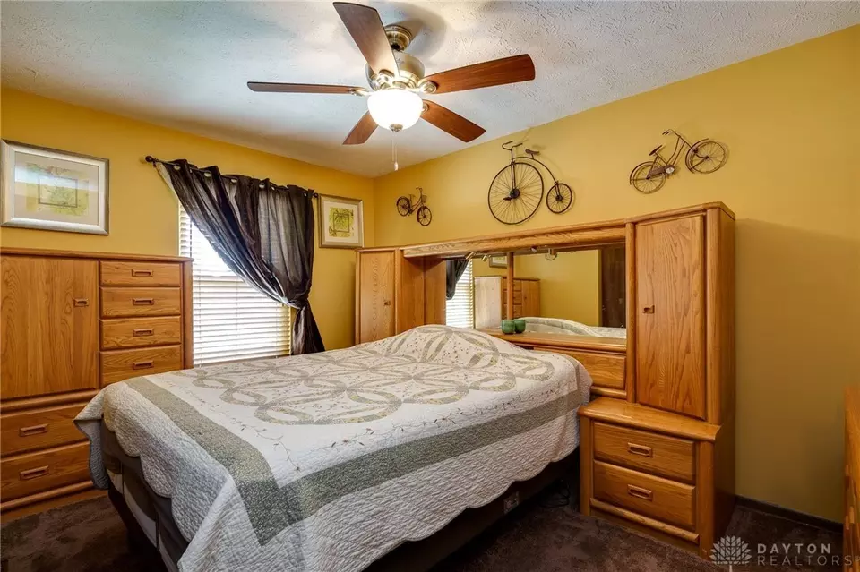 Bedroom - 1933 Scioto Ct, Kettering, OH 45420 photo 3 of 4