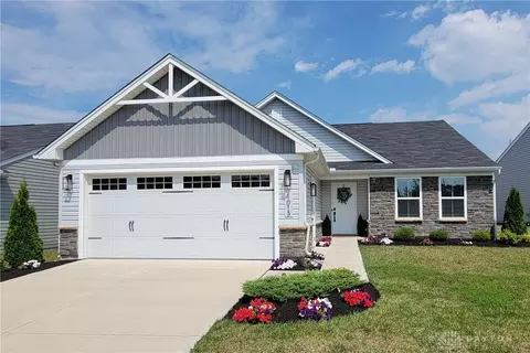 1013 Arbor Dr, Tipp City, OH 45371