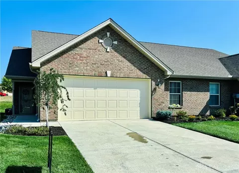 729 Villa Ct, Trenton, OH 45067