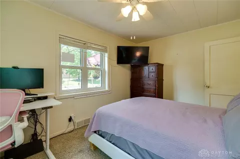 Bedroom - 405 Storms Rd, Dayton, OH 45429 photo 4 of 6