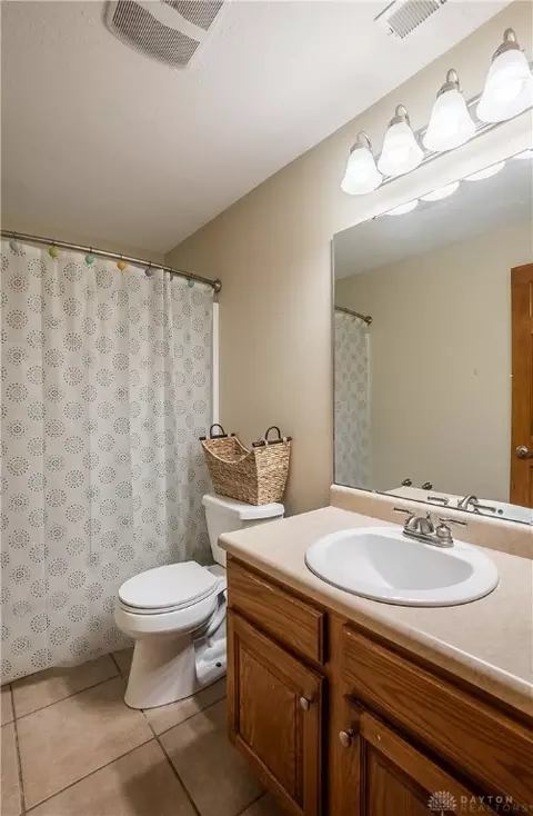 9240 Bennington Way, Centerville, OH 45458 photo 36