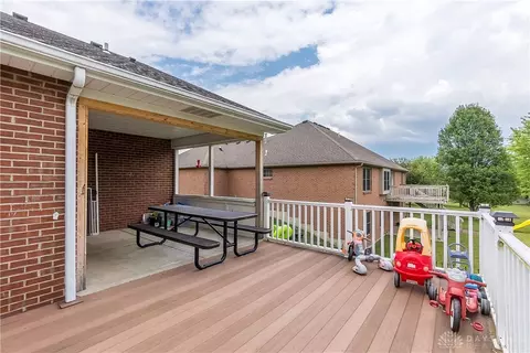 9240 Bennington Way, Centerville, OH 45458 photo 43