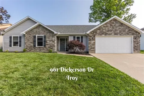 961 Dickerson Dr, Troy, OH 45373