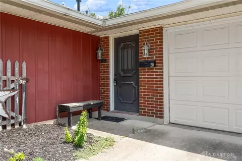 20 Walnut Pl, Springboro, OH 45066 photo 4