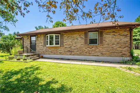 77 Lakengren Dr, Eaton, OH 45320