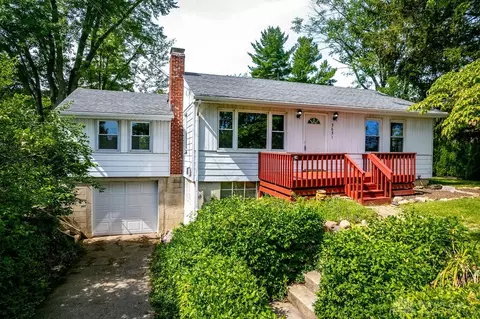 3631 Roselawn Dr, Beavercreek, OH 45430