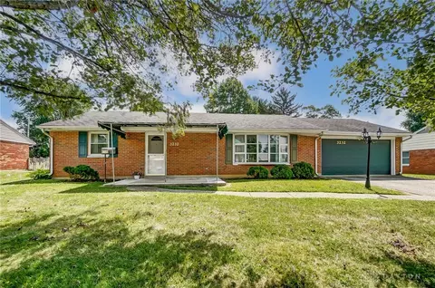 3232 Revlon Dr, Kettering, OH 45420