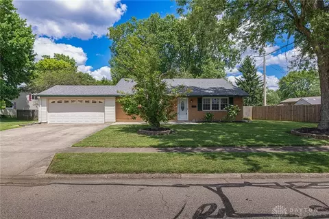 4034 Weybright Ct, Dayton, OH 45440