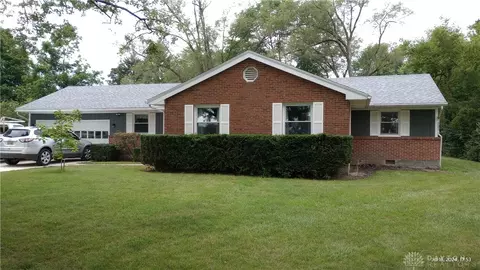 10881 Arlington Rd, Brookville, OH 45309