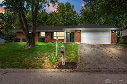 5920 Verdi Dr, Dayton, OH 45449