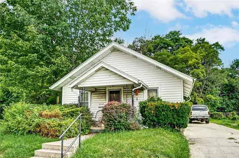 Exterior - 2110 Ontario Ave, Springfield, OH 45505 photo 3 of 11
