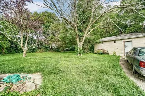 Exterior - 2110 Ontario Ave, Springfield, OH 45505 photo 8 of 11