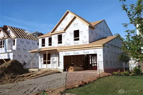 597 Twilight Ln #129, Sugarcreek Township, OH 45440