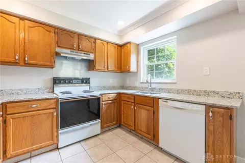Kitchen - 3906 Strathmoor Dr, Kettering, OH 45429 photo 2 of 3