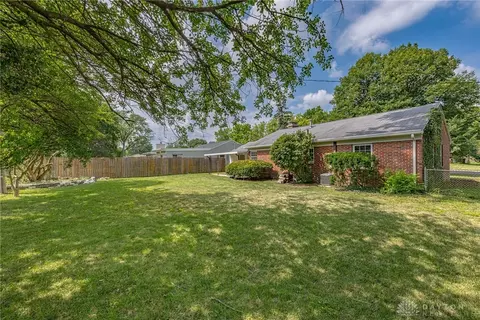 Exterior - 3906 Strathmoor Dr, Kettering, OH 45429 photo 4 of 4