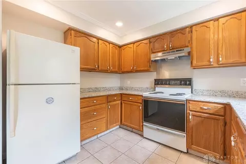 Kitchen - 3906 Strathmoor Dr, Kettering, OH 45429 photo 3 of 3