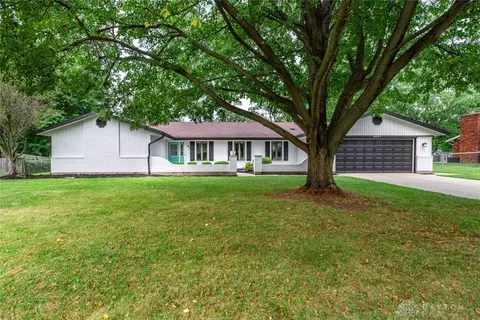 2077 Matrena Dr, Dayton, OH 45431