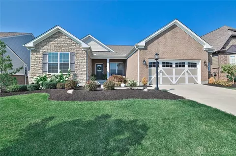 4822 Breeders Cup Cir, Liberty, OH 45011