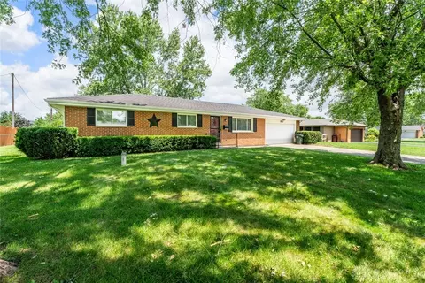 190 Chestnut Ave, Carlisle, OH 45005