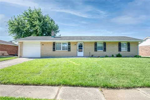 345 Chestnut Dr, Eaton, OH 45320