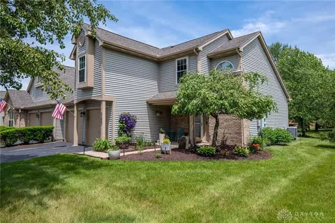 9346 Mandel Dr, Washington Township, OH 45458