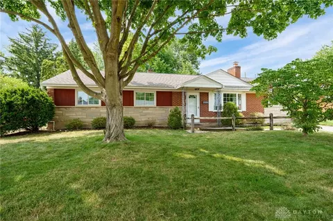1124 Wenbrook Dr, Kettering, OH 45429