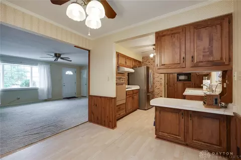 1124 Wenbrook Dr, Kettering, OH 45429 photo 11