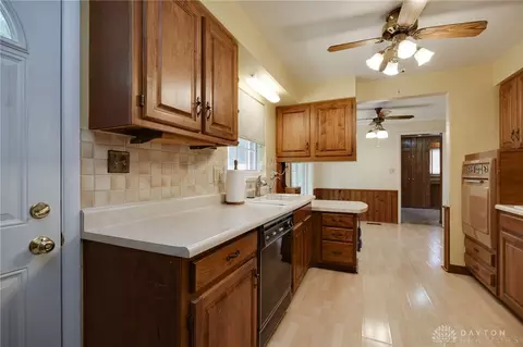 1124 Wenbrook Dr, Kettering, OH 45429 photo 15