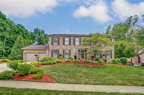 2194 Ivy Crest Dr, Bellbrook, OH 45305