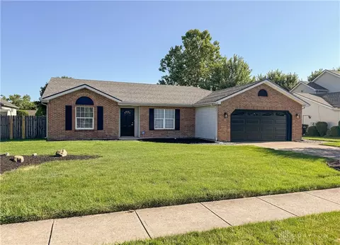 110 Union Ridge Dr, Englewood, OH 45322