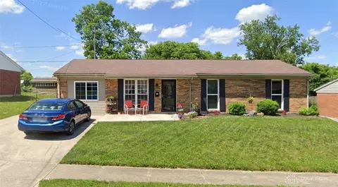 247 Oxford Dr, Fairborn, OH 45324