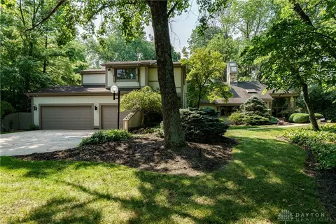 6628 Imperial Woods Rd, Washington Township, OH 45459