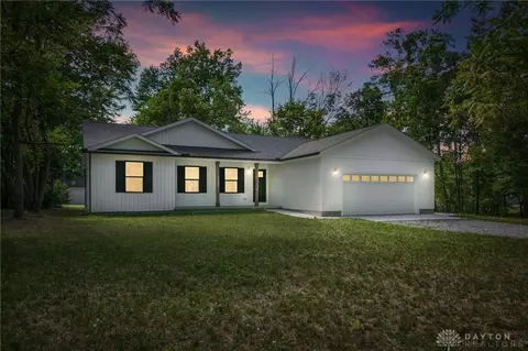 261 Park Ave, Lynchburg, OH 45142