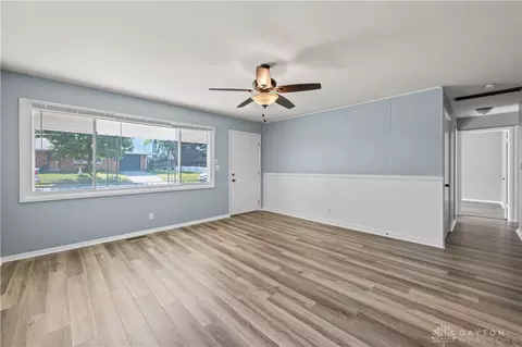 Living - 107 Normal Dr, Franklin, OH 45005 photo 3 of 4