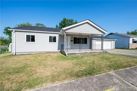 107 Normal Dr, Franklin, OH 45005