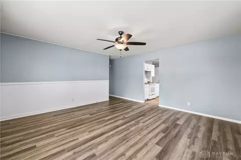 Living - 107 Normal Dr, Franklin, OH 45005 photo 2 of 4
