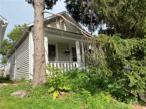 103 N Irwin St, Dayton, OH 45403