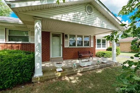 830 S Fuls Rd, New Lebanon, OH 45345