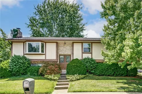 1436 King Richard Pkwy, Dayton, OH 45449