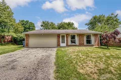 7800 Timber Hill Dr, Dayton, OH 45424