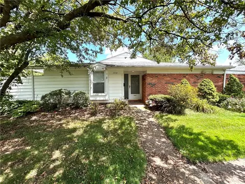 5828 Troy Villa Blvd, Huber Heights, OH 45424