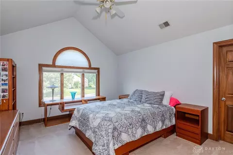 Bedroom - 4648 Schrubb Dr, Kettering, OH 45429 photo 3 of 10