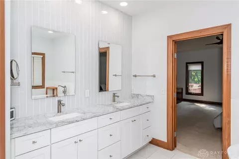 Bath - 4648 Schrubb Dr, Kettering, OH 45429 photo 7 of 12