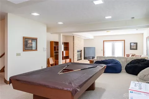 Living - 4648 Schrubb Dr, Kettering, OH 45429 photo 6 of 9